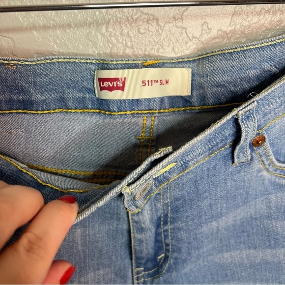BNWOT Levis LightWash Slim Fit Jeans - Picture 4 of 9